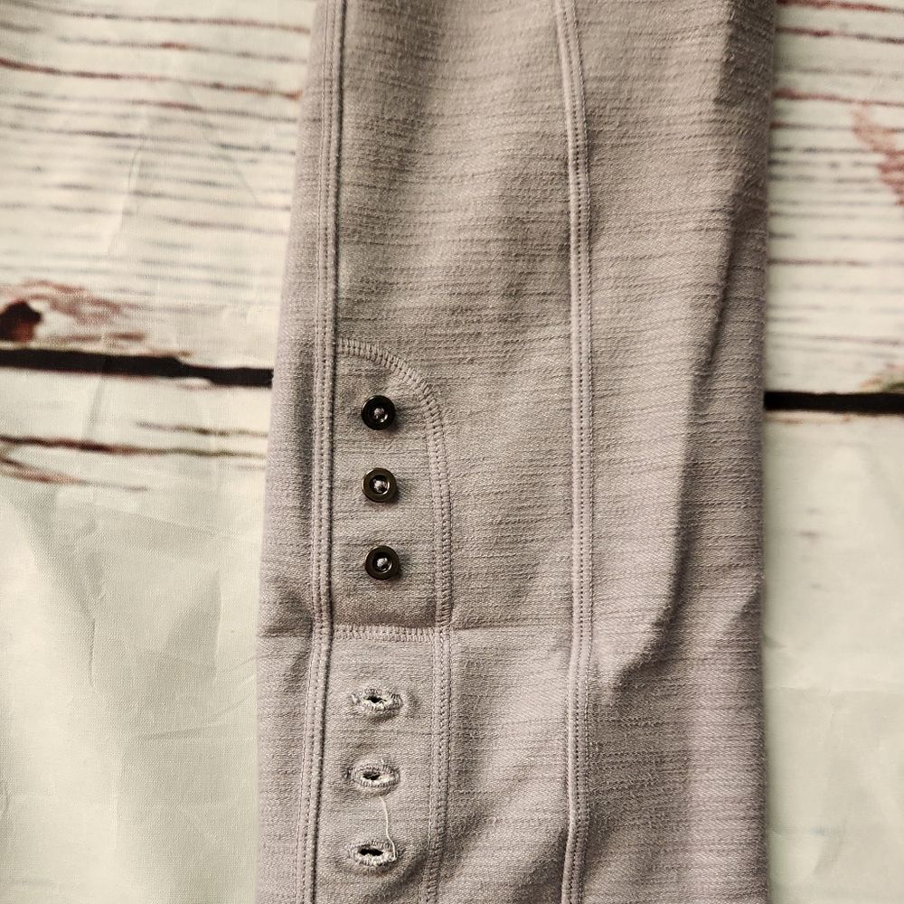 Lululemon Ride On Button Roll Cuff Size 2 - image 4